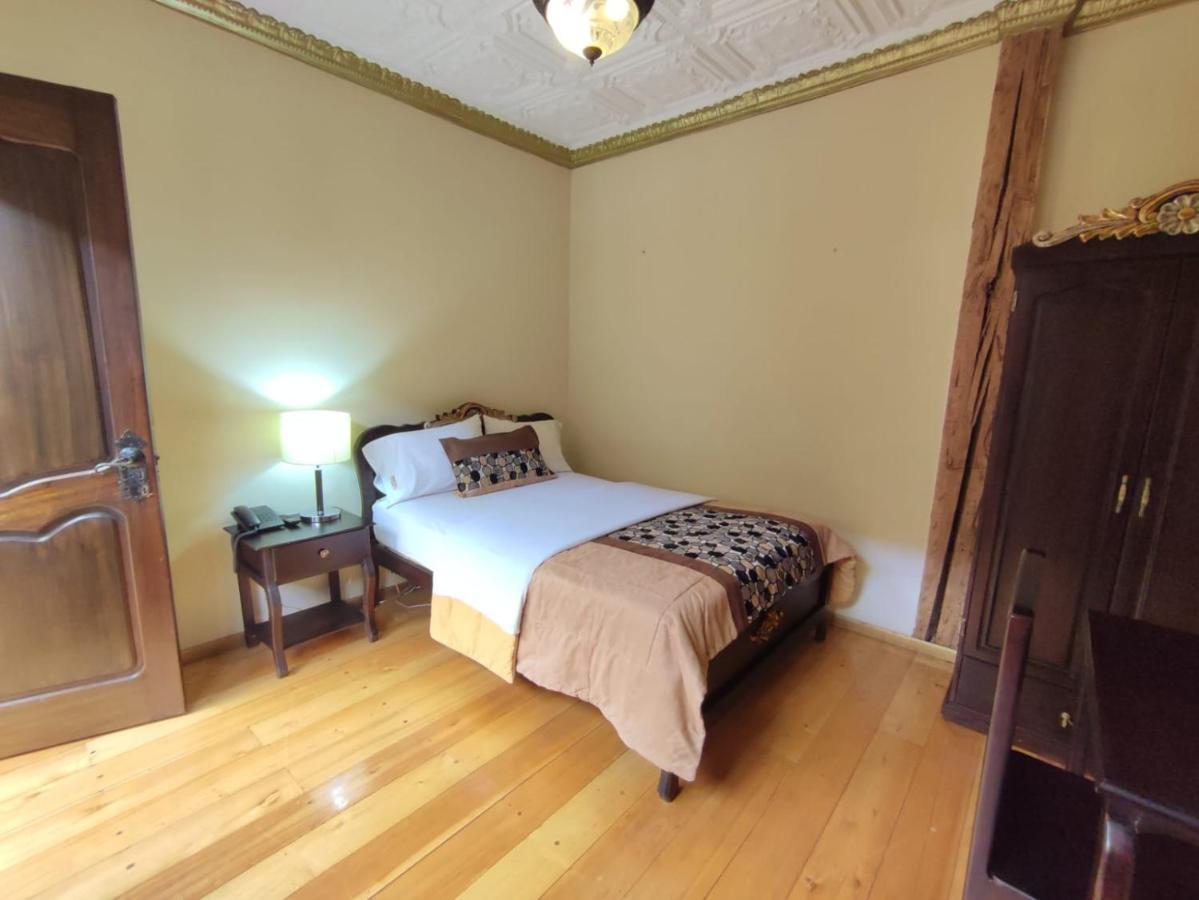 Hotel Vieja Mansion Куенка Екстер'єр фото