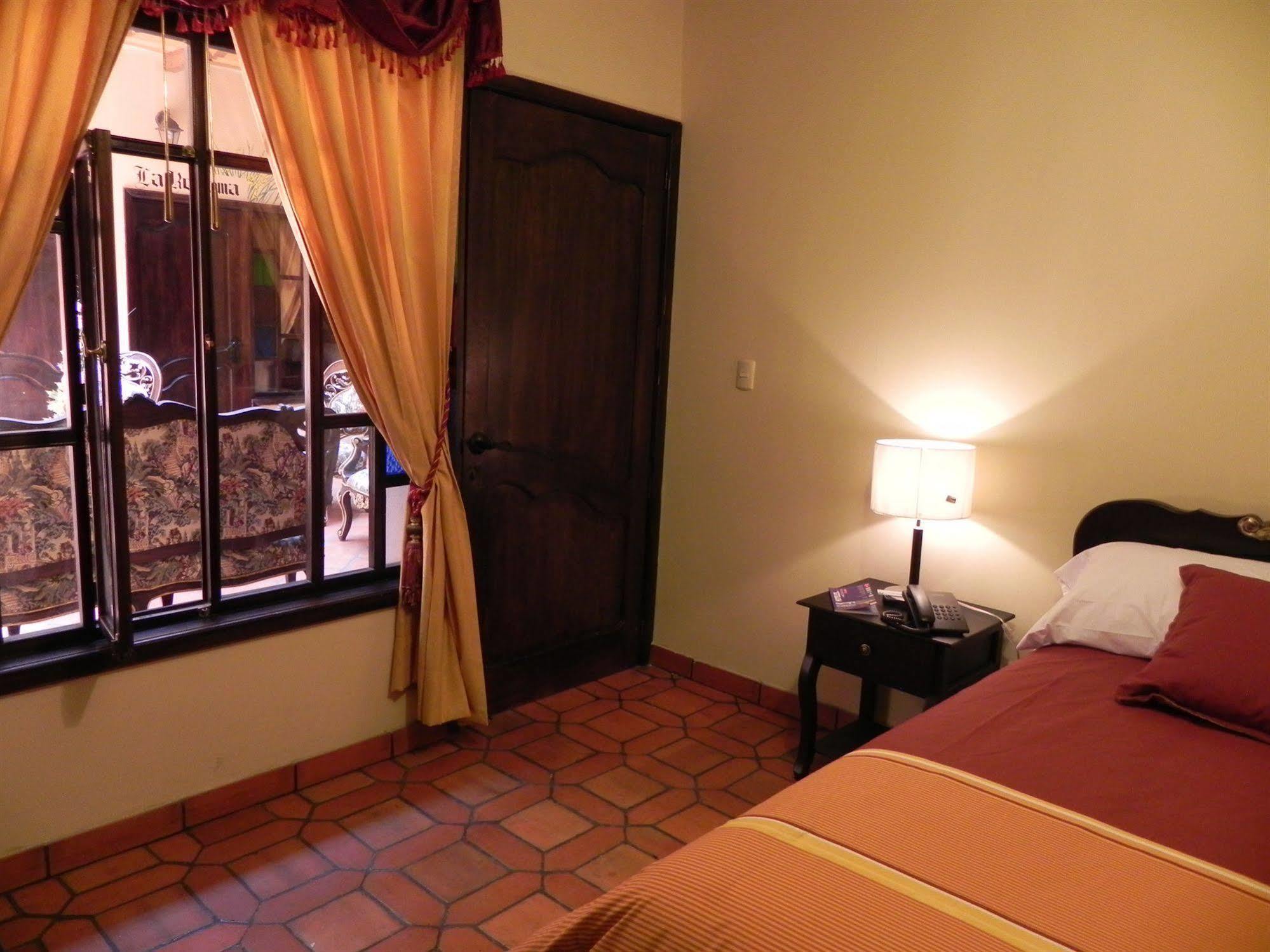 Hotel Vieja Mansion Куенка Екстер'єр фото